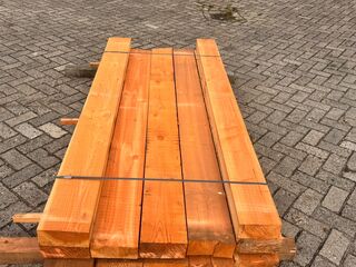 Ca. 11x Douglas Balken Fijnbezaagd, 80x180mm, lengte 205cm
